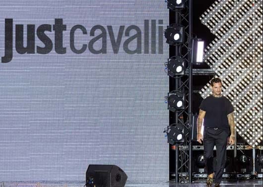 ЕКСПЛОЗИВНО РЕВЮ НА JUST CAVALLI В ЦЕНТЪРА НА СОФИЯ